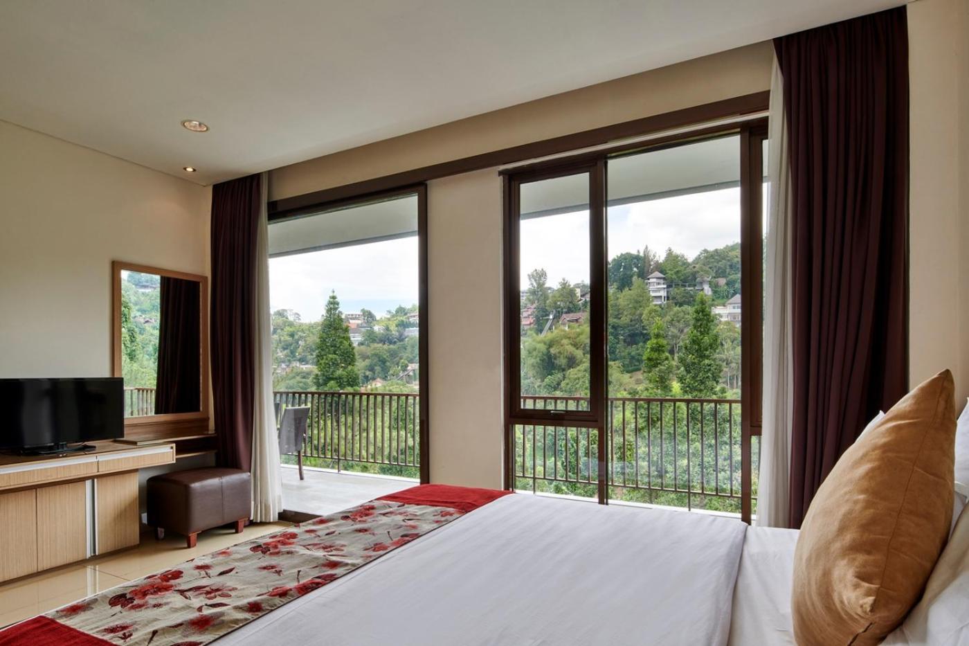 Tulip Hill View Villa 5 Bedrooms With A Private Swimming Pool Бандунг Екстериор снимка