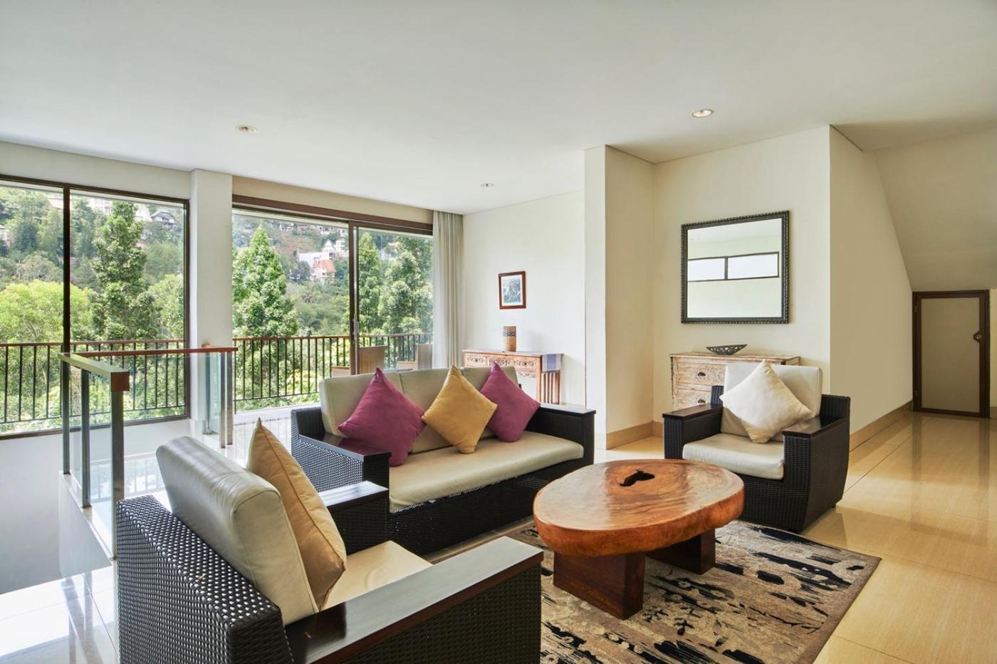 Tulip Hill View Villa 5 Bedrooms With A Private Swimming Pool Бандунг Екстериор снимка